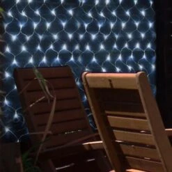 Net Met 105 Ledlampen Op Zonne-energie